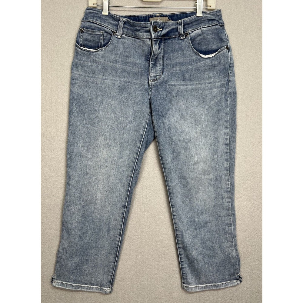 Chicos So Slimming Women’s, Blue Denim Medium Wash Capri Jeans Size 0.5, 6